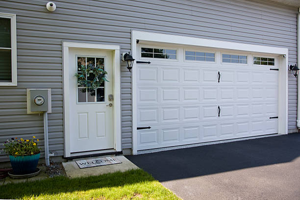 24/7 Emergency Garage Door Panel Replacement experts in Mantua, VA